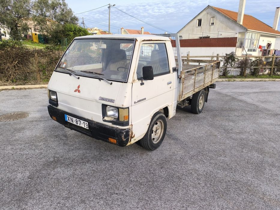 Mitsubishi L30 caixa aberta