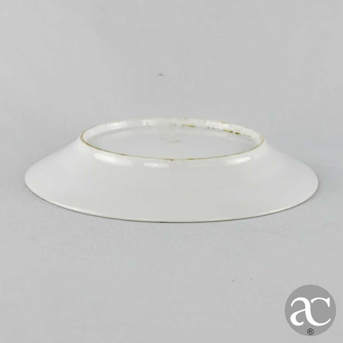 Prato raso porcelana europeia, séc. XIX pintado decorado com flores N8