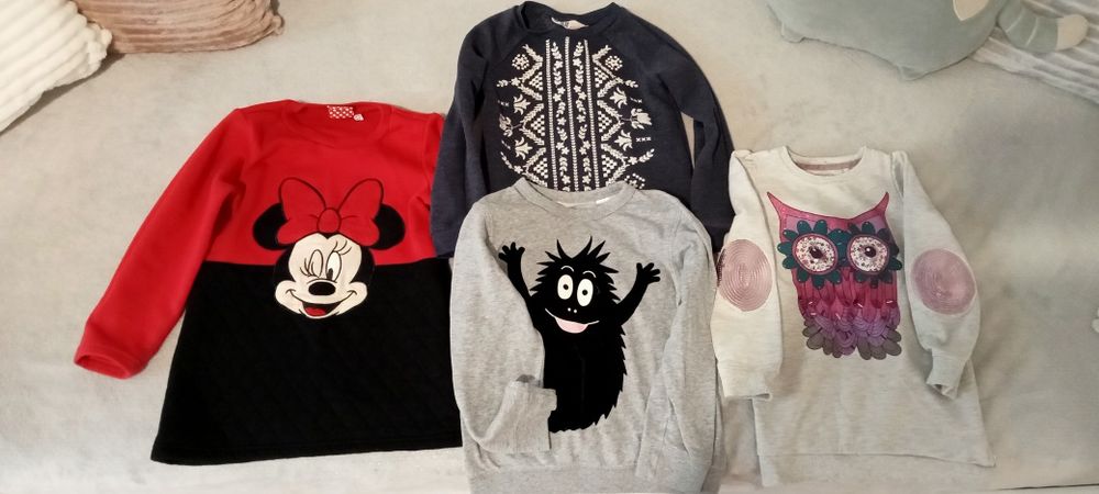 Sprzedam cztery bluzy dla dziewczynki