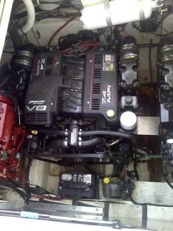 silnik Mercruiser 7,4 L MPI na pełnym wtrysku big block