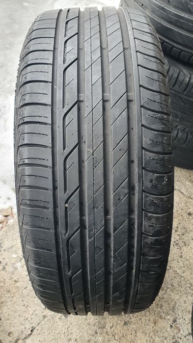 215/55 R17  4шт Bridgestone (Бриджестон) Авторезина, шини.
