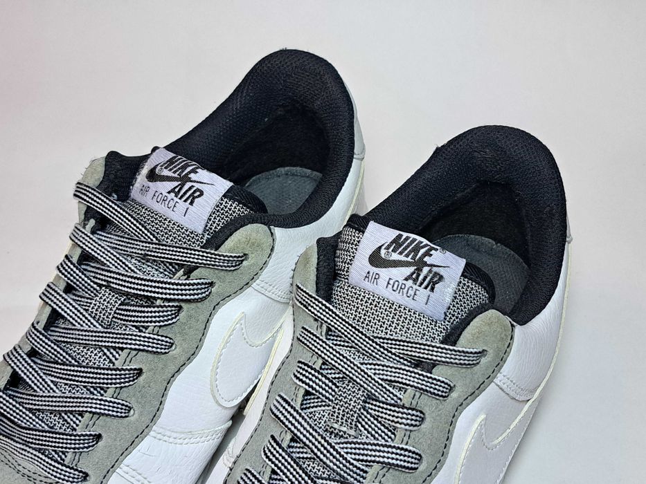 Кросівки Nike Air Force 1 07 LV8 4, 42.5 розмір