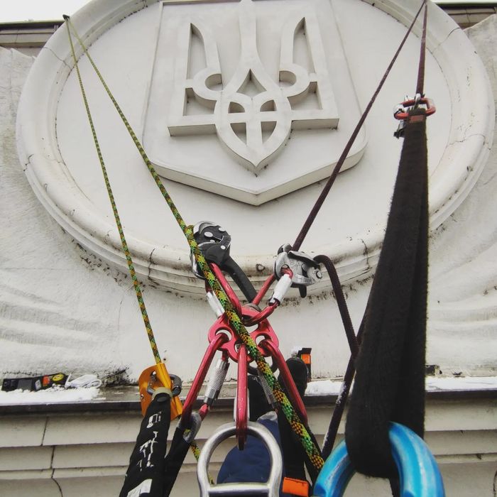 Висотник Верхолаз Альпініст Монтажник Висотні роботи чистка снігу