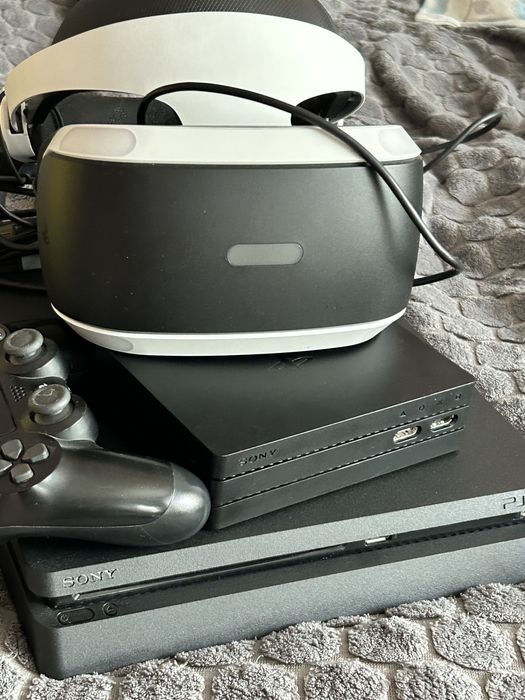 Sony PlayStation 4 Slim + PlayStation VR + геймпад DualShock 4
