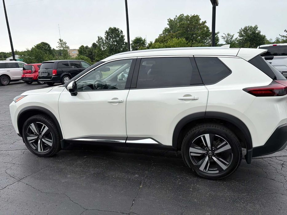 Nissan Rogue SL      2021