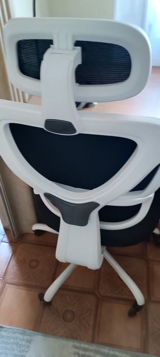 Cadeira de Escritório Ergonómica KERDOM (Como Nova / Pouco Uso)