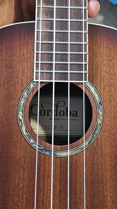 Ukulele Cordoba 15CM-E | Eletroacústico | Concert | Excelente estado