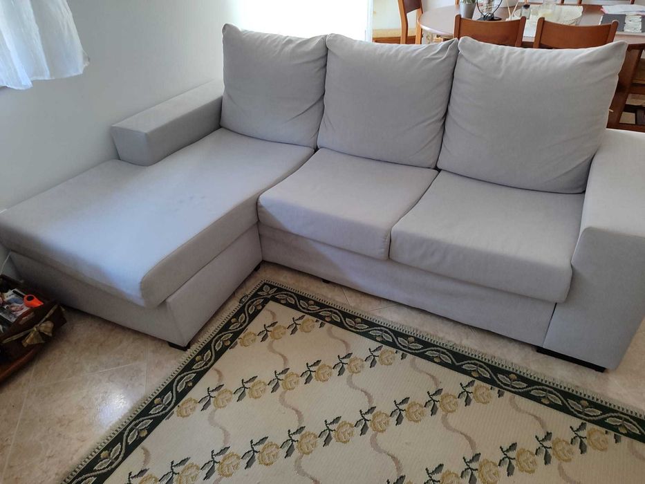 Sofá de 3 lugares com chaise longe reversível em óptimo estado