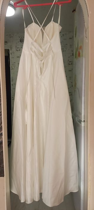 Платье вечернее нове