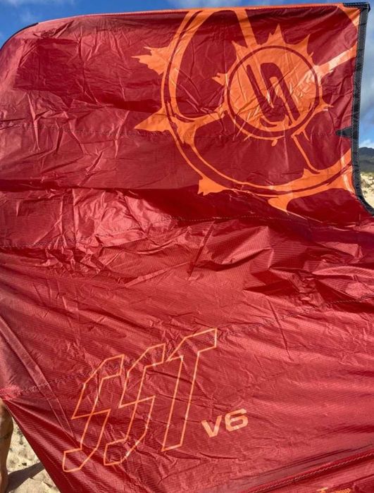 Slingshot: Kites 12M & 9M + Barra
