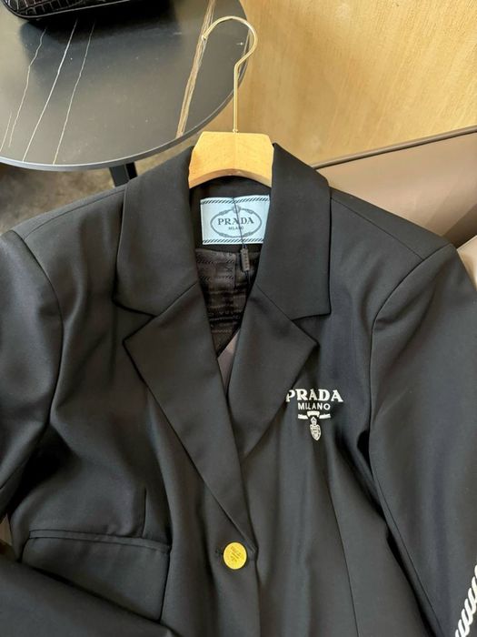 Піджак жіночий Prada