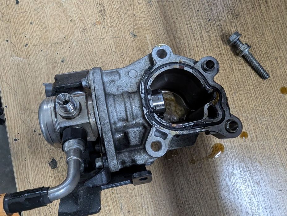 Розбирання Ford Fusion 2.0 EcoBoost (рестайл): ГБЦ, ТНВД (EJ7E), Форсу