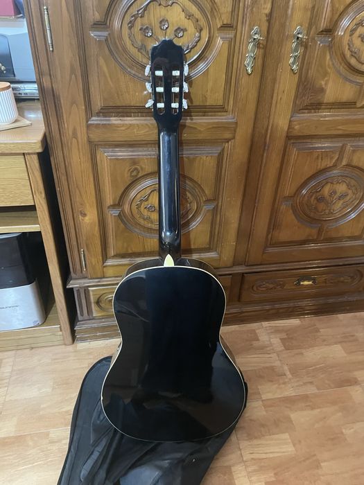 Guitarra acústica463519347345336323