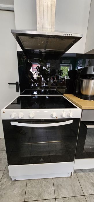 Kuchenka elektryczna Elektrolux