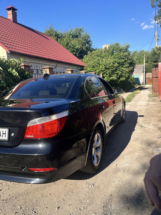 BMW E60 530i офицал