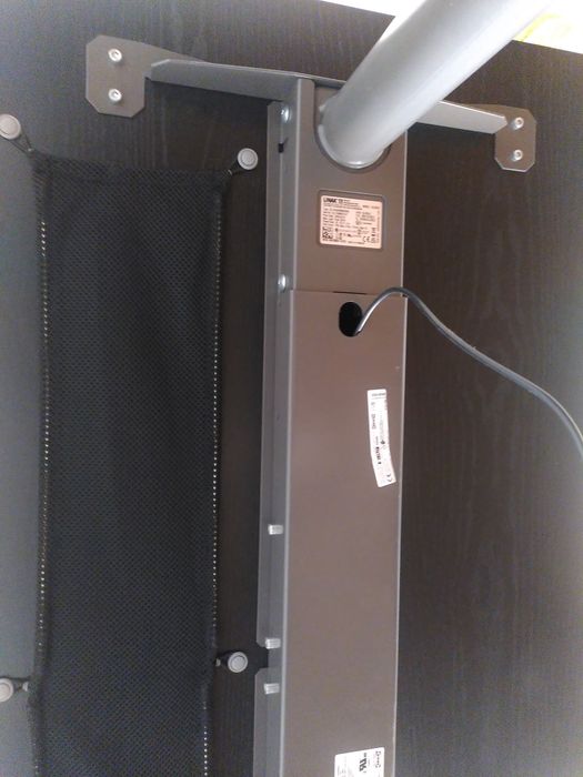 Secretária Elétrica IKEA – Altura Regulável | Cor Preta