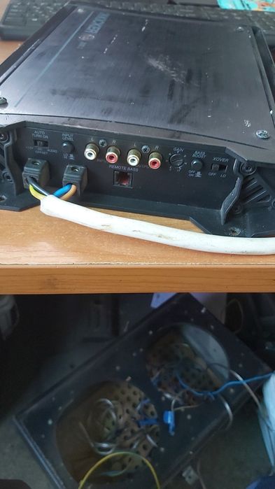 Усилитель моноблок Kicker 300.1