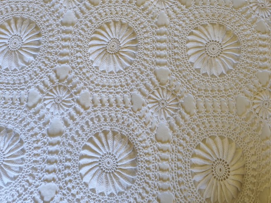 Rainha das colchas - feita à mão (nova)