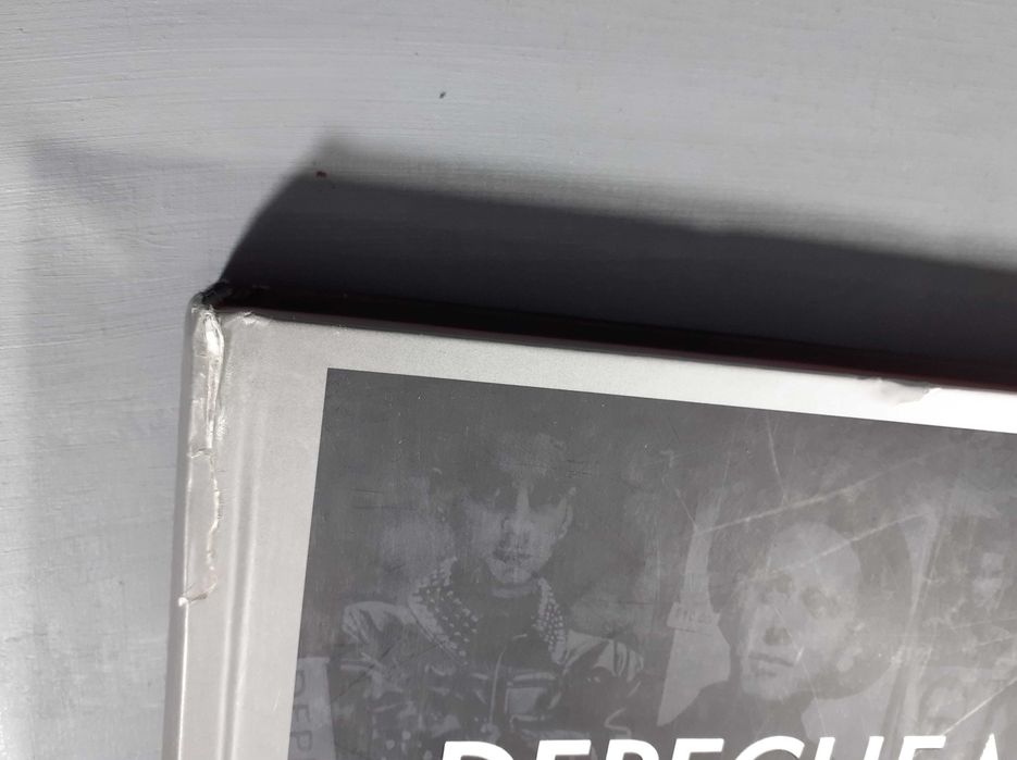 Książka "Depeche Mode. Monument", wydanie rozszerzone, Dennis Burmeister, Sascha Lange, 2024 r.