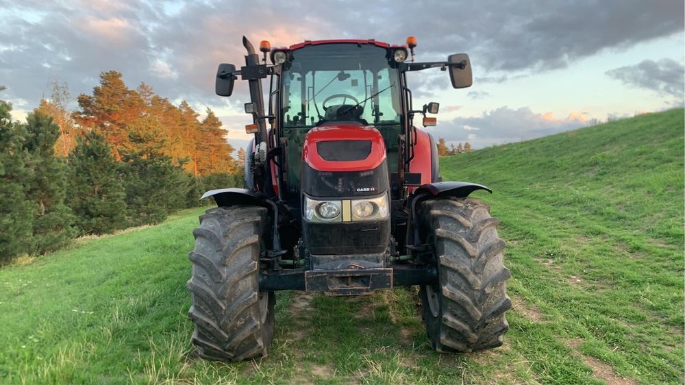 Case Farmall 115u
