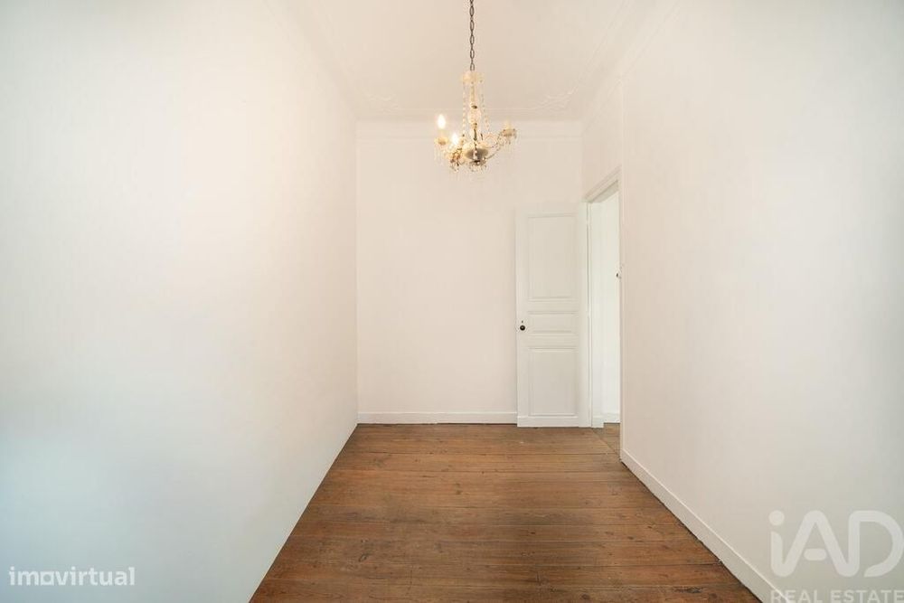 Apartamento T4 em Campolide de 86 m2
