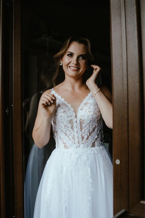 Suknia ślubna snieznobiala