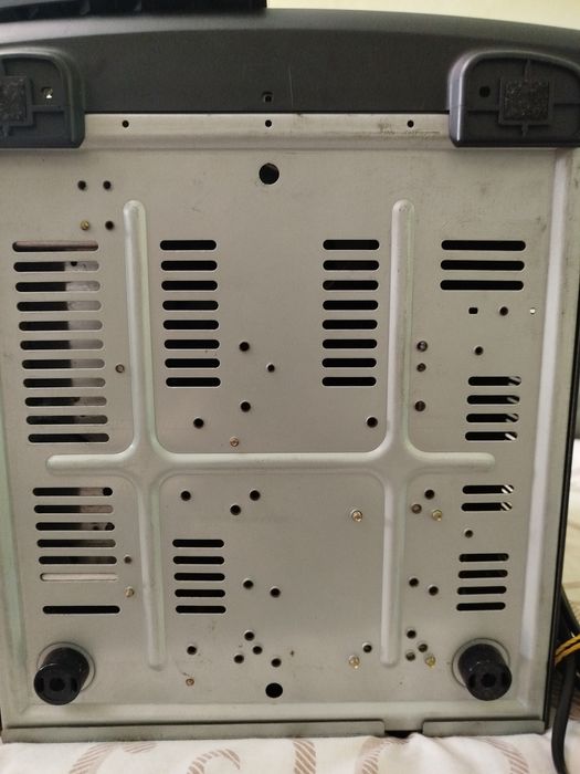 Музыкальный центр с двумя колонками  AIWA, Япония.