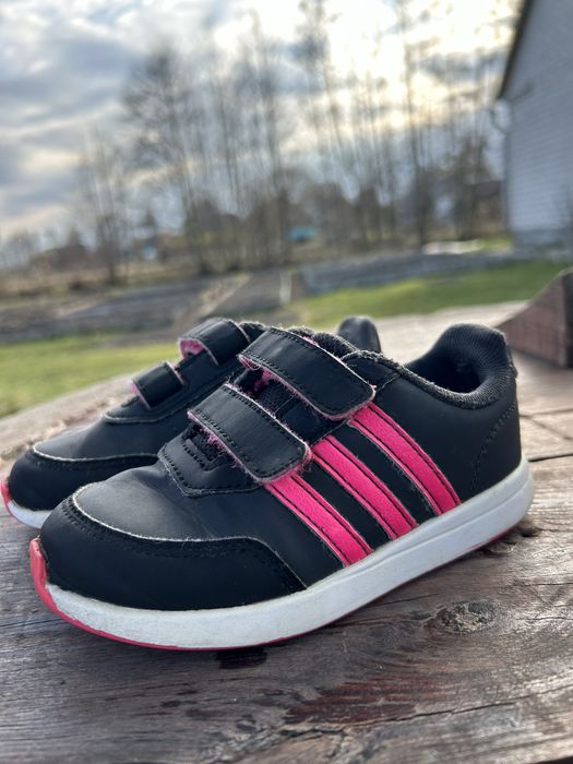 Кросівки Adidas на дівчинку