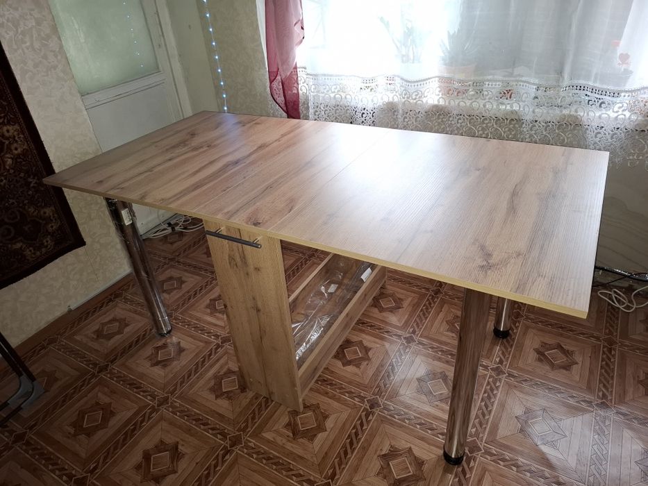 Стіл-тумба  розкладний.