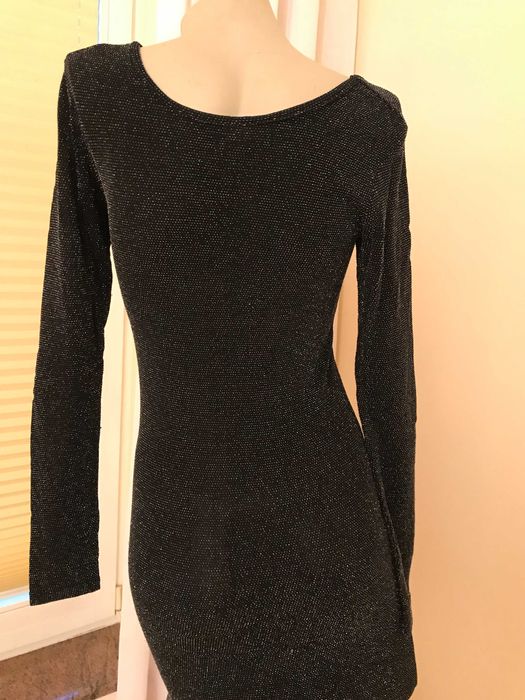 sukienka sylwestrowa elastyczna ze srebrną nitką