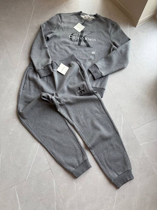 Спортивний костюм від Calvin Klein оригінал 100% флісовий