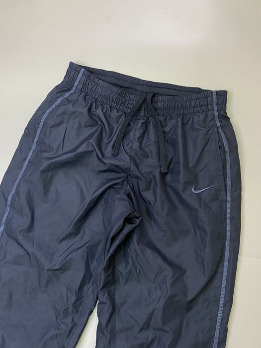 Широкі нейлонові штани Nike на замочках