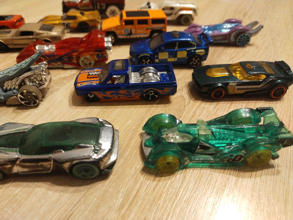 Autka hot wheels