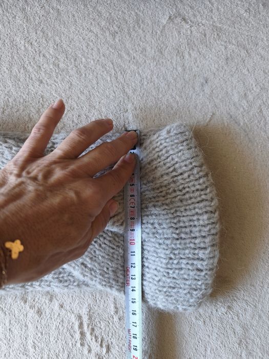 Beżowa opaska na głowę