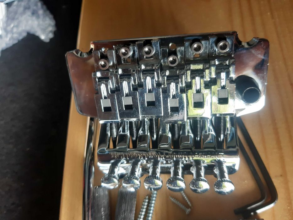 Mostek typu floyd rose, nowy
