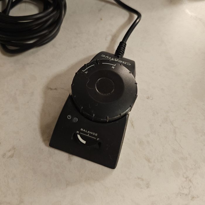 Colunas 5.1 Creative T5300 - em bom estado