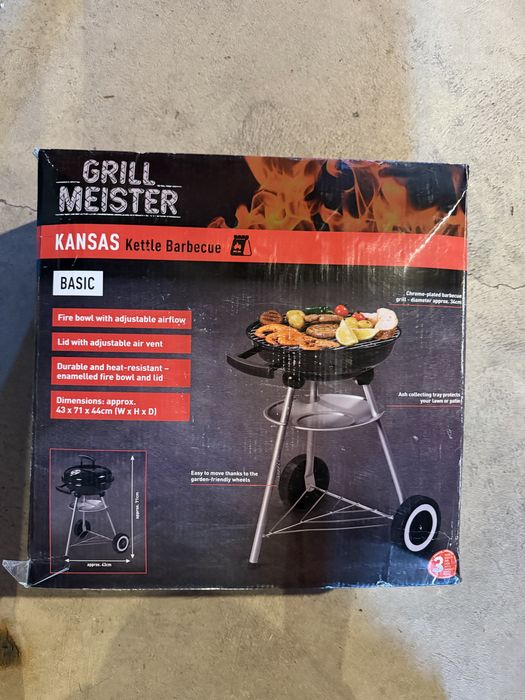 Nowy grill z pokrywką