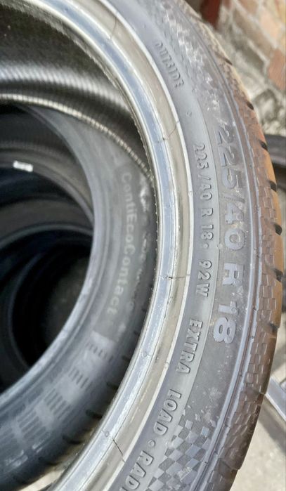 225/40 R18 Continental+Bridgestone