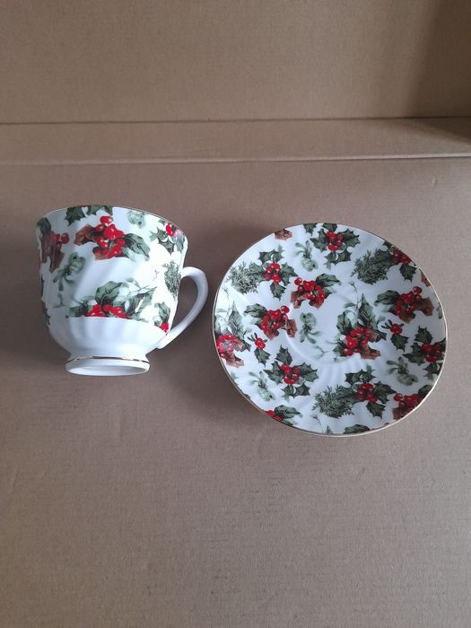 Ceramic cup and saucer430582299456317442