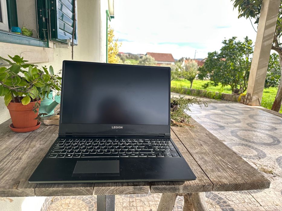 Portátil Gaming Lenovo Legion Y540-15IRH-PG0 | i7-9750H | GTX 1650 4GB