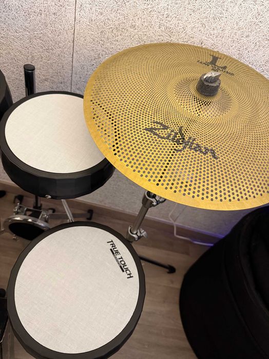 Pratos de bateria Zildjian L80 Low Volume 468 Box Set