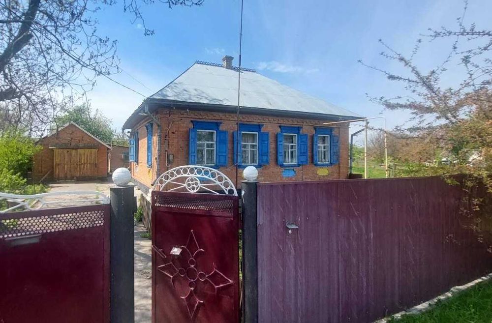 Цегляний будинок в Градизьку[]