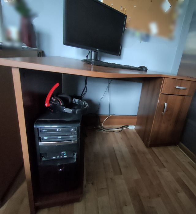 Oddam biurko narożne