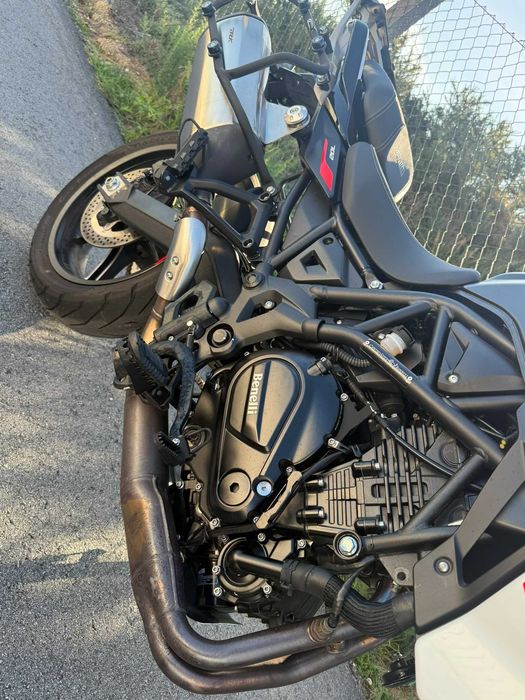 Vendo Moto Bennelli trk 702