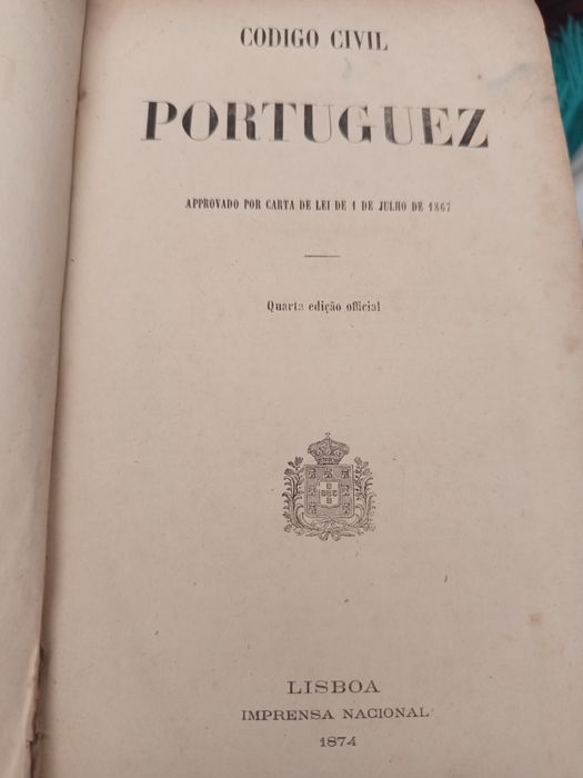 Livros (vários) muito antigos