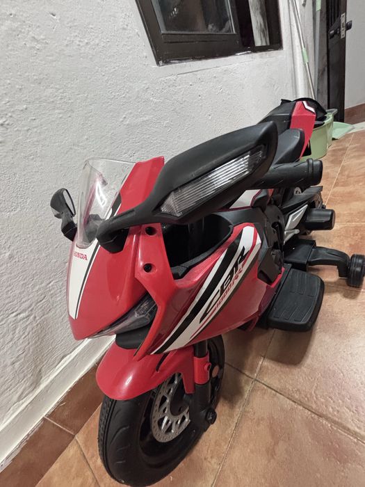 Mota eletrica infantil CBR 1000RR Honda