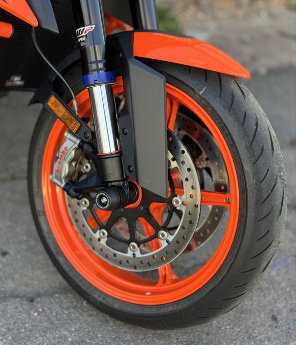 Мотоцикл KTM 1290 Super Duke R 2024 рік