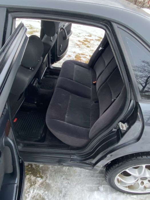 Продам Ауді  2,8