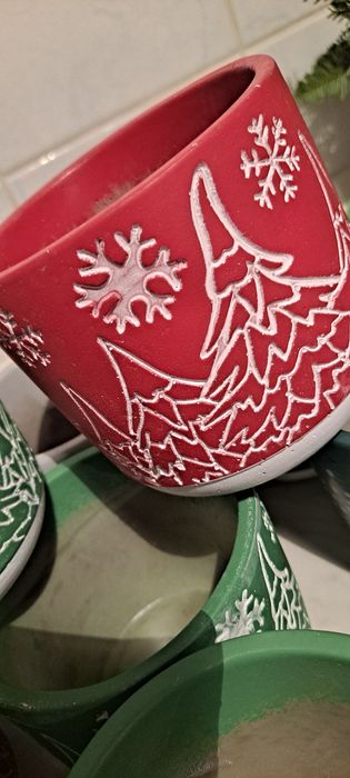 Zestaw 17 świątecznych osłonek ceramicznych