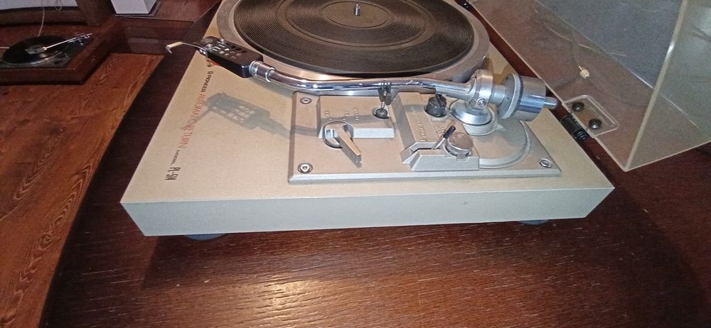 Gramofon Pioneer PL 514